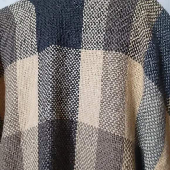 Manos del uruguay Beige & Gray Pure Wool Plaid Shawl. Size S - Picture 2 of 11